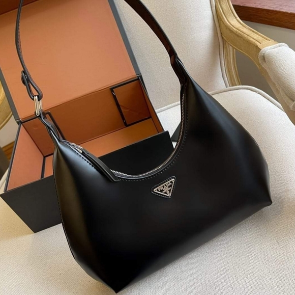 Boho Prada Shoulder Bag - Picture 2 of 4